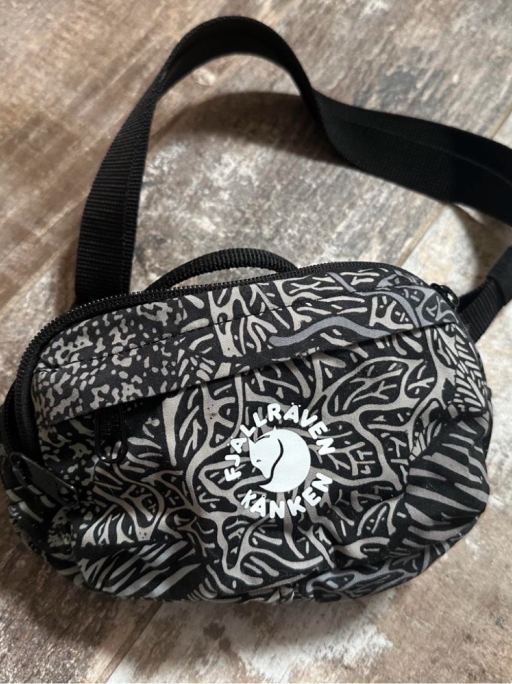 Like New RARE Fjällräven Kånken Hip Pack